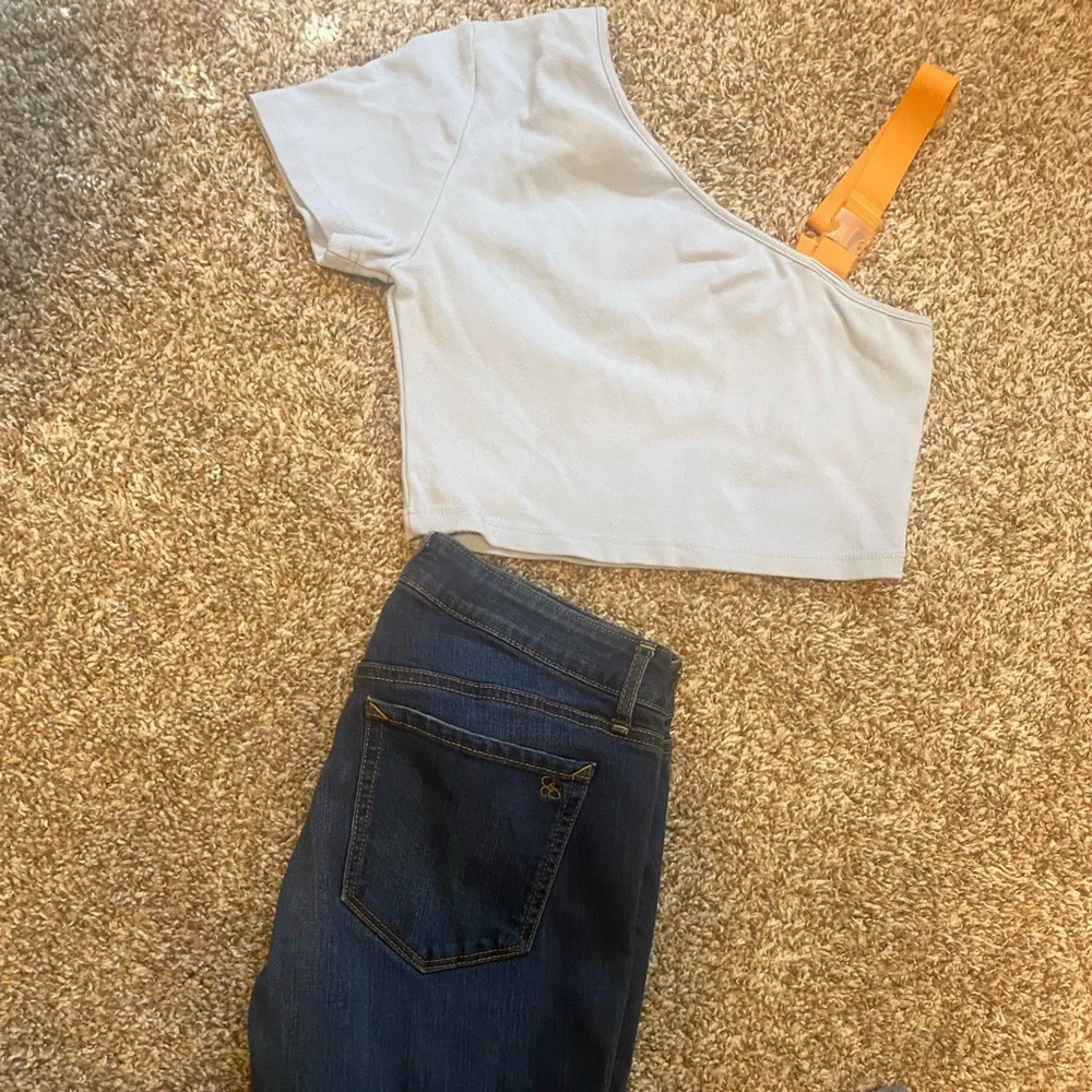Outfit ๐๐๐ฆ๐ชฒ๐ - Picture 2 of 4